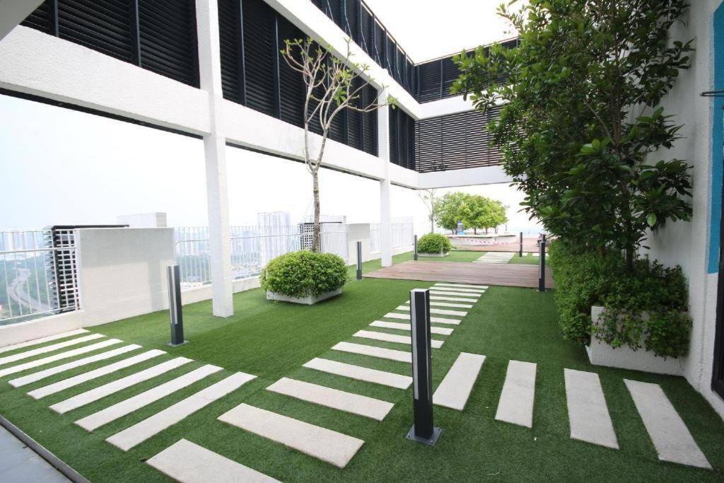 Lovely 3-Bedroom Serviced Apartment @ 사이버자야 외부 사진